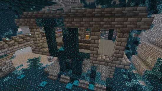 loot-minecraft-ancient-city Minecraft Ancient City: A Lonely Chest